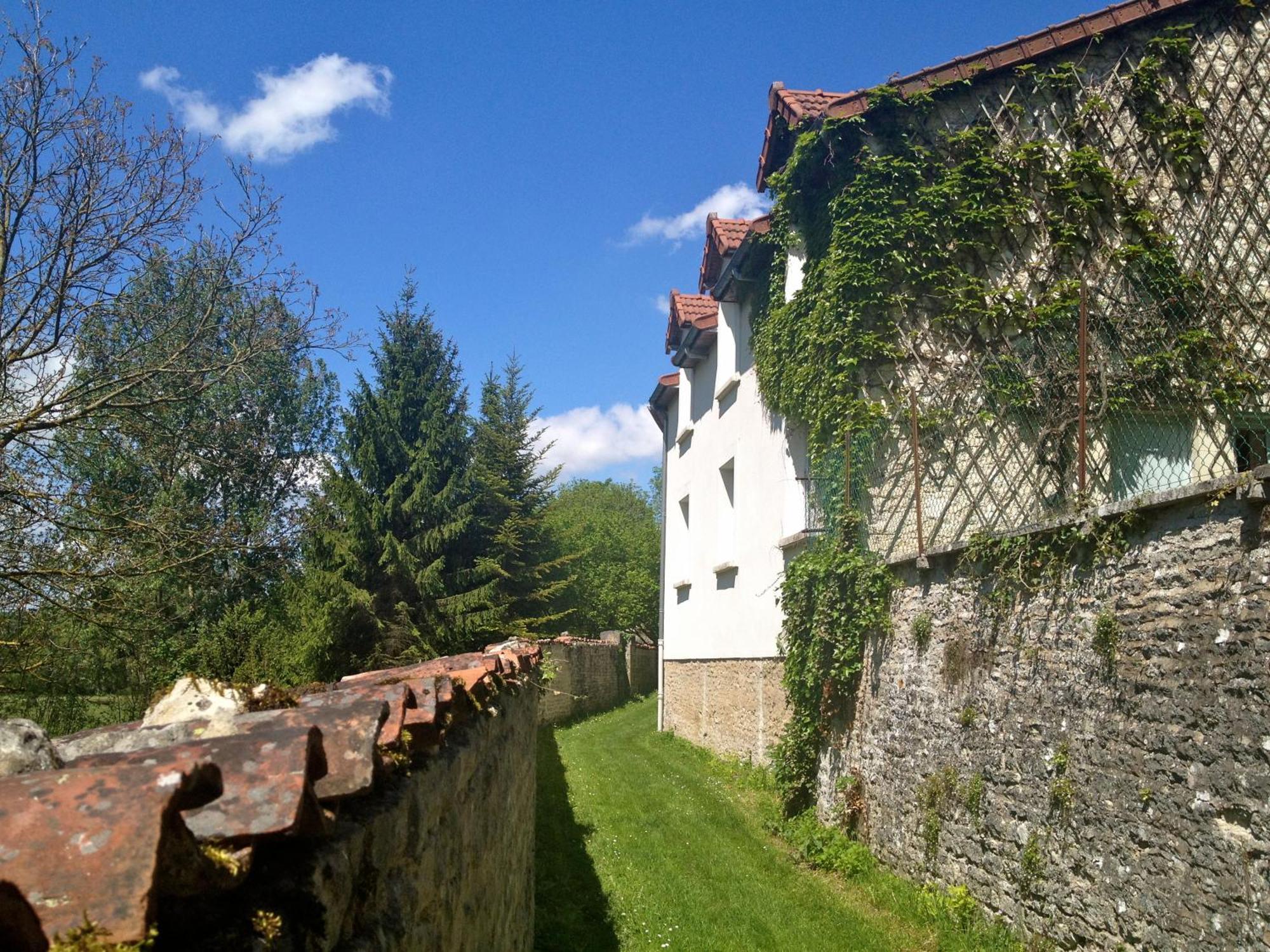 Logis Hostellerie La Chaumiere Arsonval Exterior foto